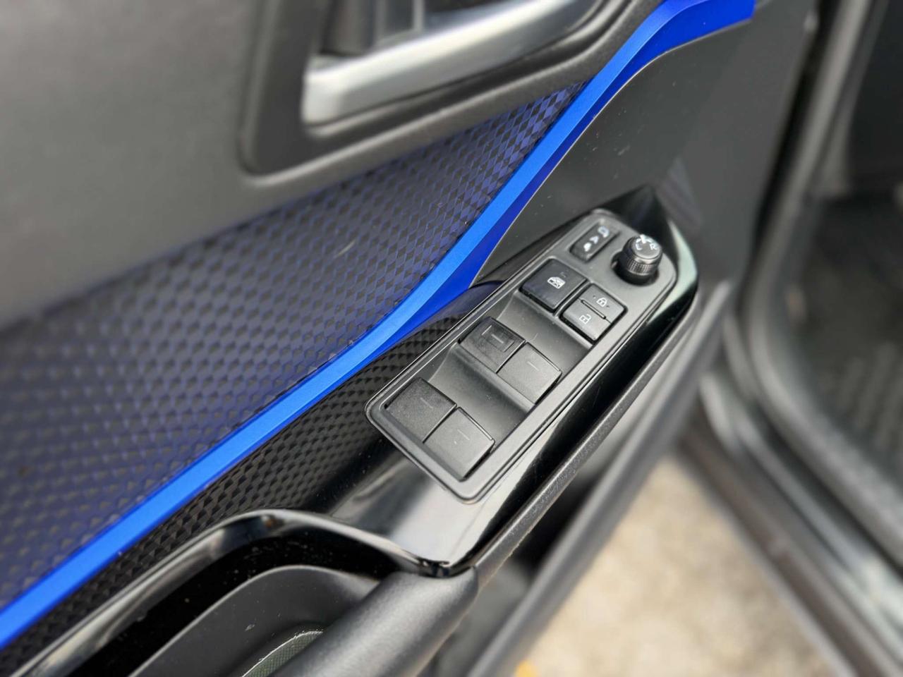 2020 Toyota C-HR XLE *CERTIFIED* Photo