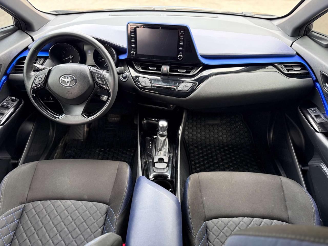 2020 Toyota C-HR XLE *CERTIFIED* Photo