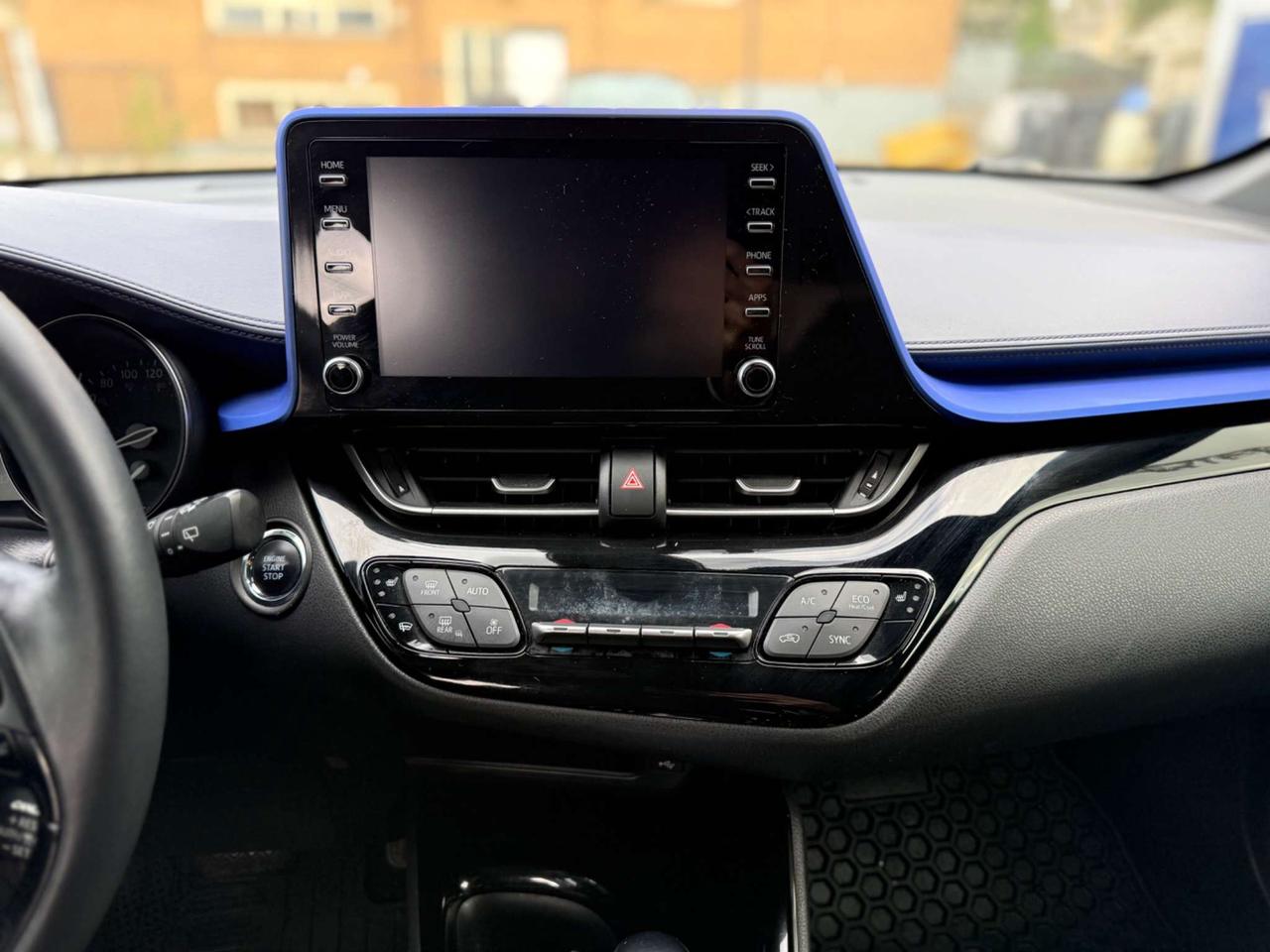 2020 Toyota C-HR XLE *CERTIFIED* Photo