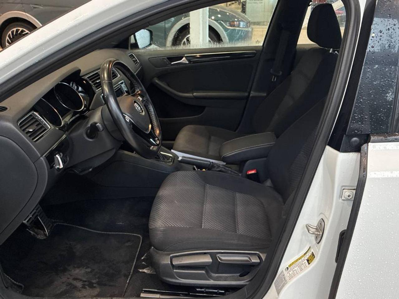 2016 Volkswagen Jetta Sport | 1 owner | Accident Free | Certified Photo