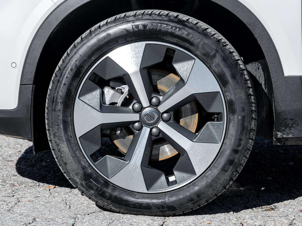2026 Volvo XC40 PLUS^Leather Seats^Special CPO Rate from 2.99%* Photo3