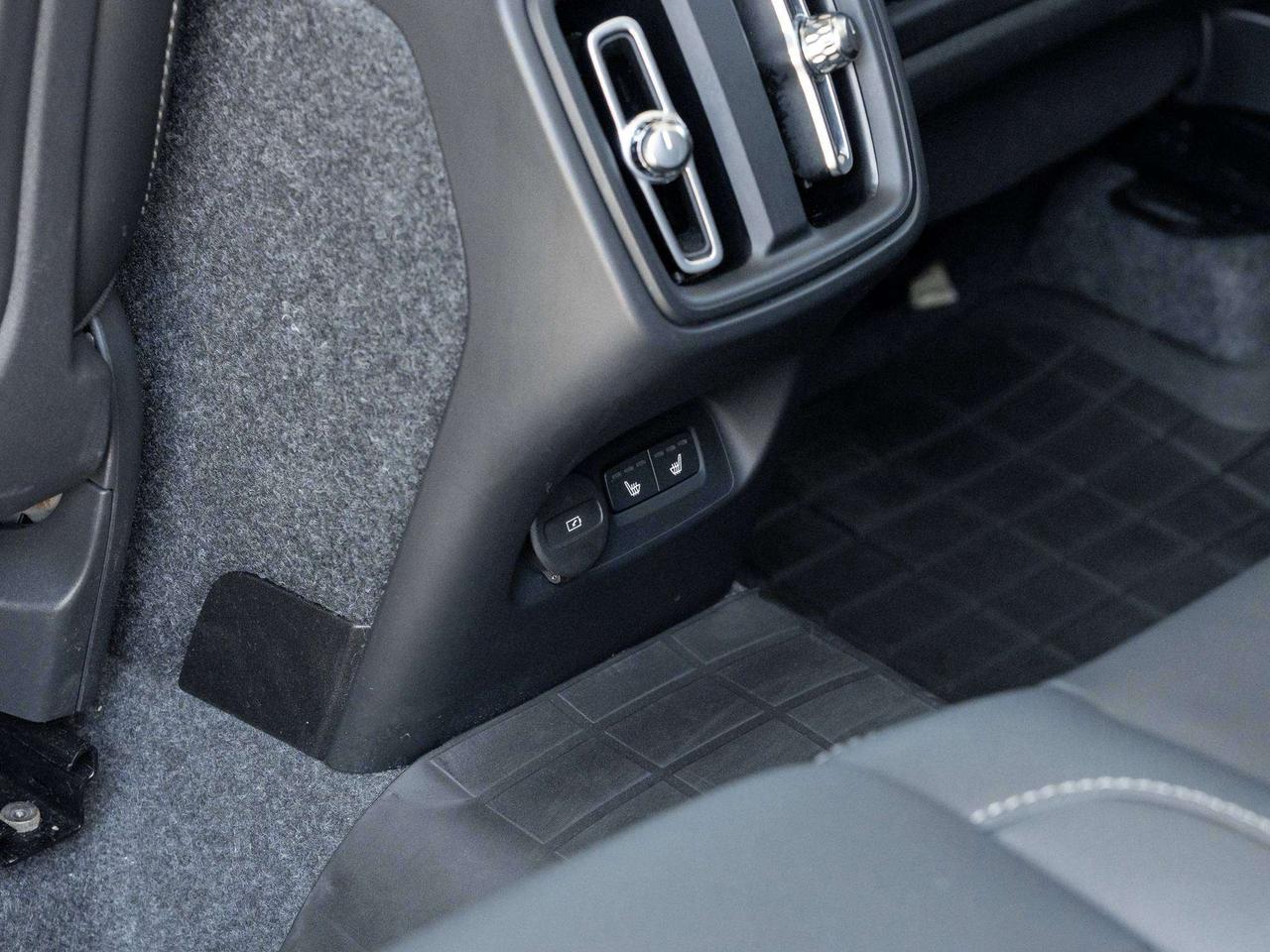 2026 Volvo XC40 PLUS^Leather Seats^Special CPO Rate from 2.99%* Photo