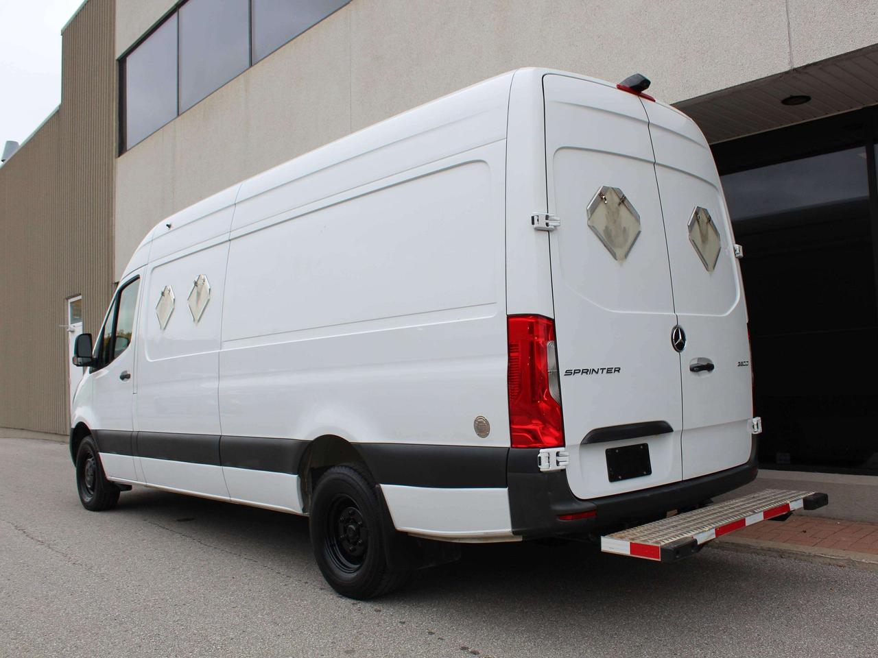 2020 Mercedes-Benz Sprinter 3500 - "SINGLE REAR WHEEL" - "3.0L DIESEL" Photo