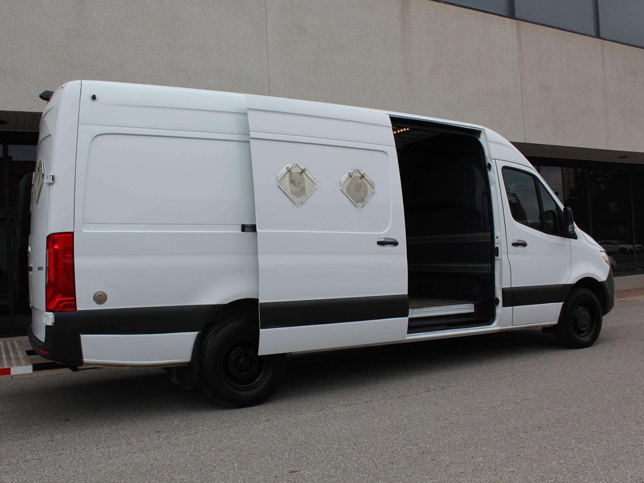 2020 Mercedes-Benz Sprinter 3500 - "SINGLE REAR WHEEL" - "3.0L DIESEL" Photo