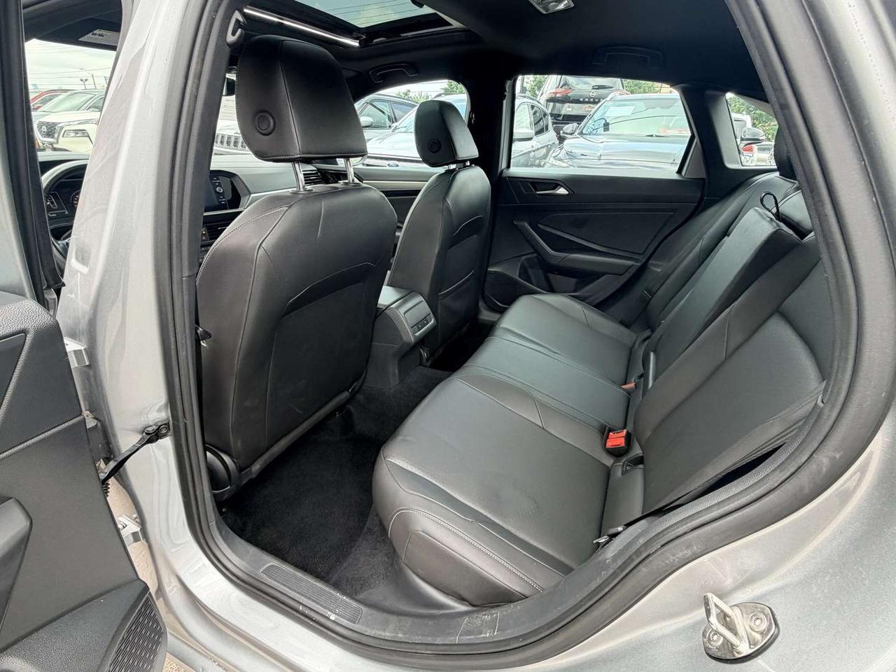 2021 Volkswagen Jetta Highline R Line   Sunroof   Leather   Ambient Light Photo