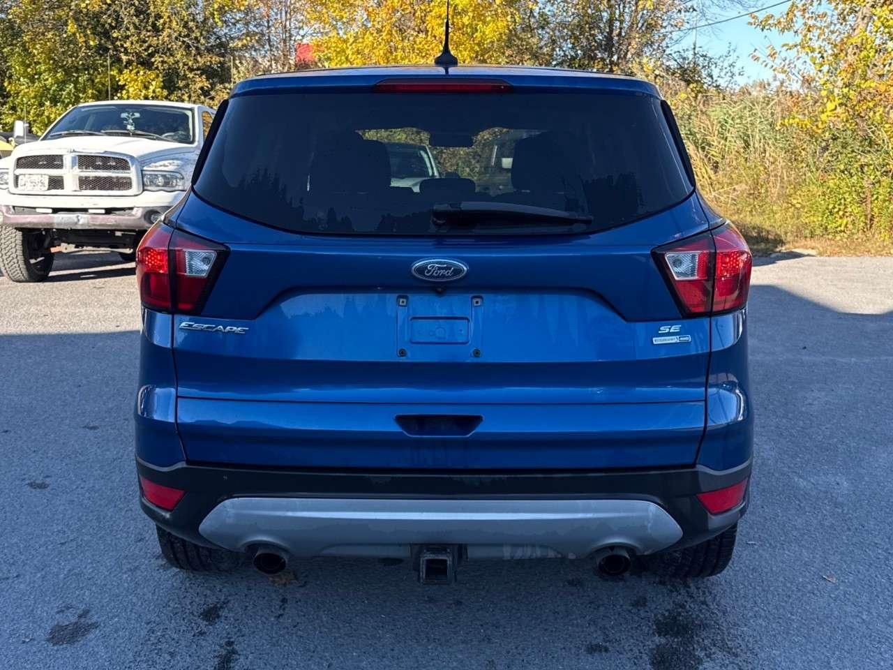 2019 Ford Escape SE   4WD   HEATED SEATS   1 OWNER Photo
