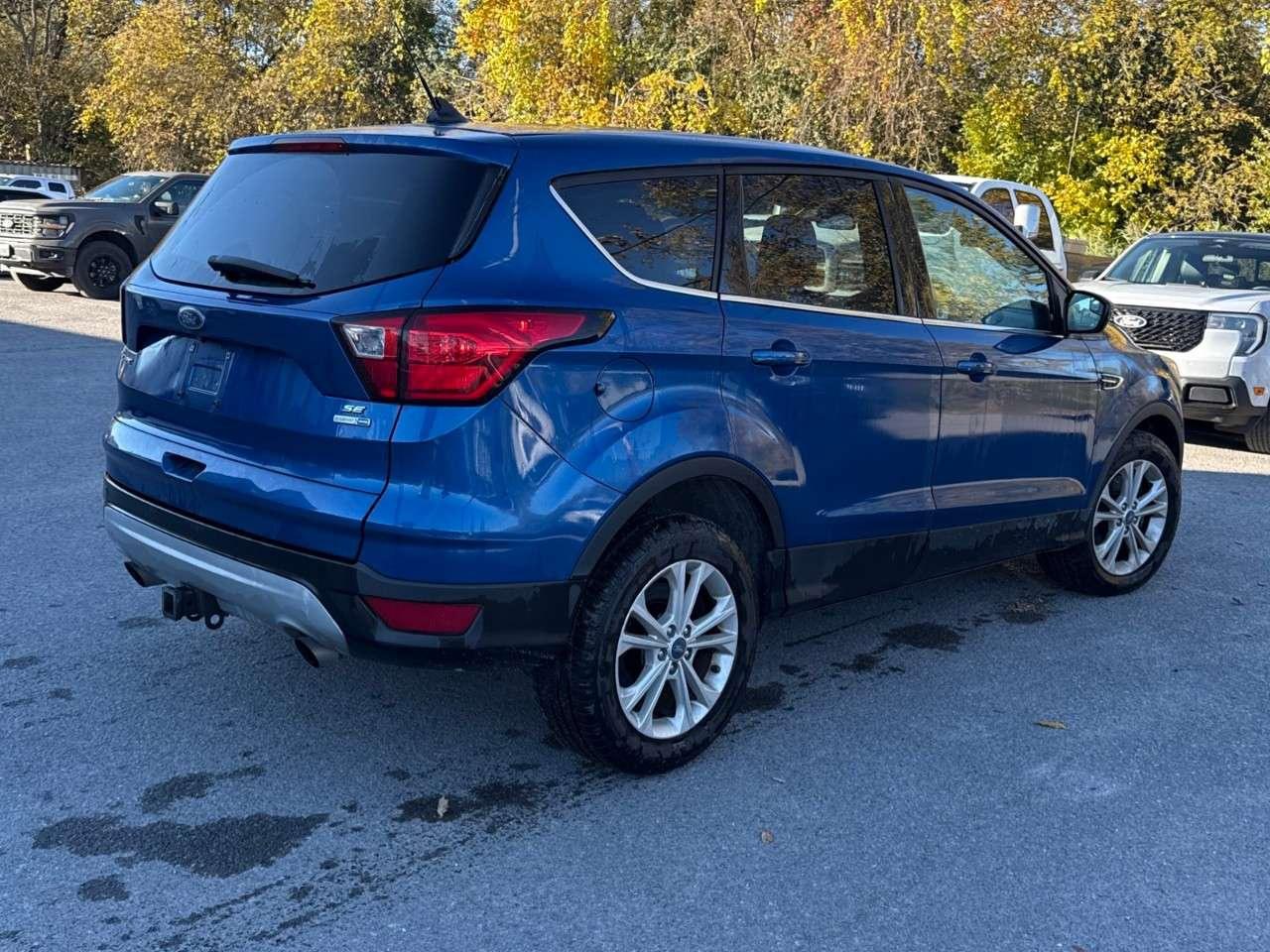 2019 Ford Escape SE   4WD   HEATED SEATS   1 OWNER Photo