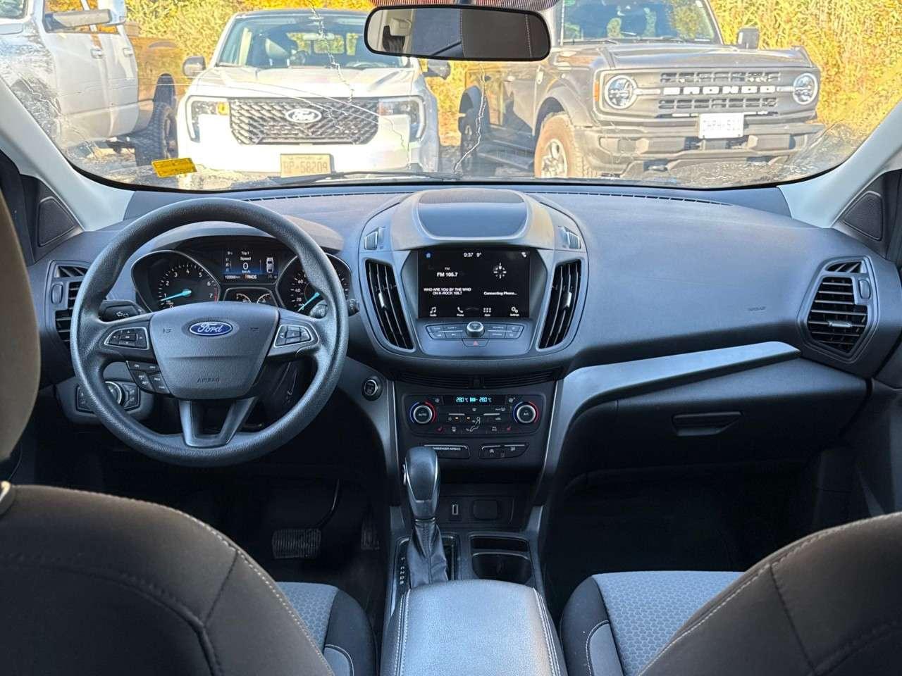 2019 Ford Escape SE   4WD   HEATED SEATS   1 OWNER Photo