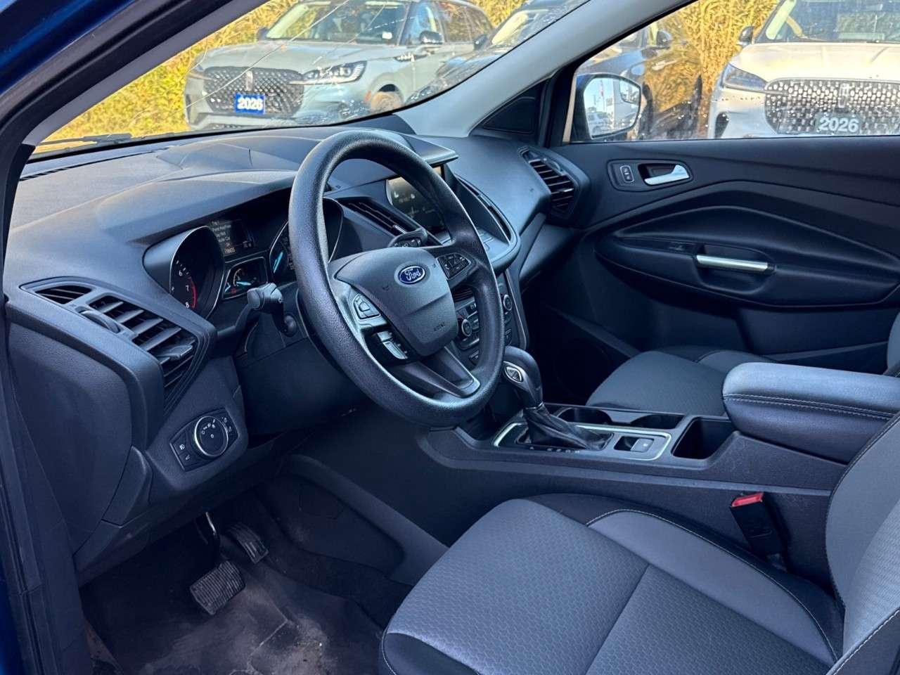2019 Ford Escape SE   4WD   HEATED SEATS   1 OWNER Photo