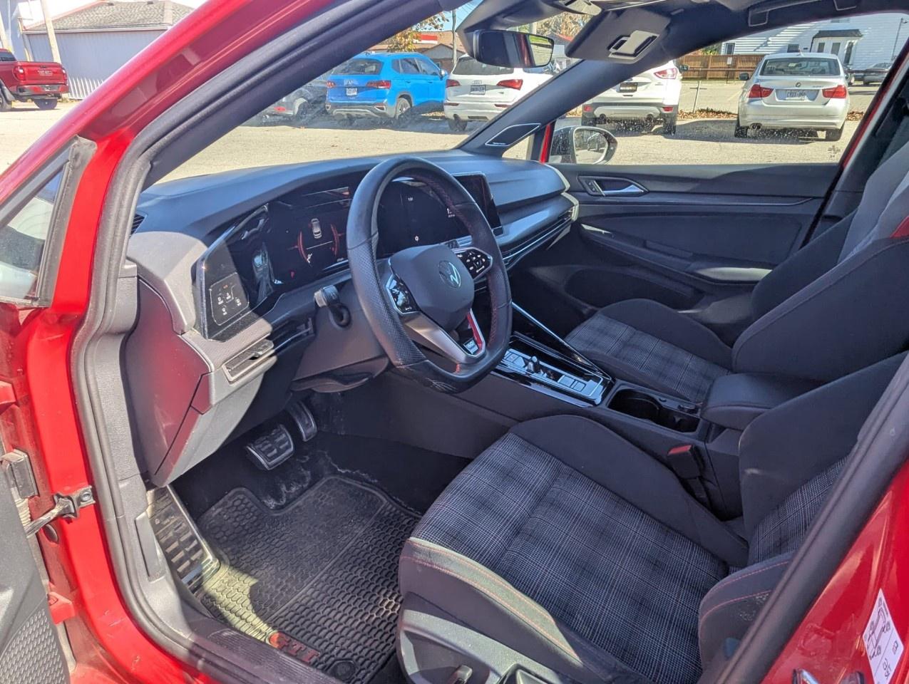 2023 Volkswagen Golf GTI 40th Anniversary Auto Photo