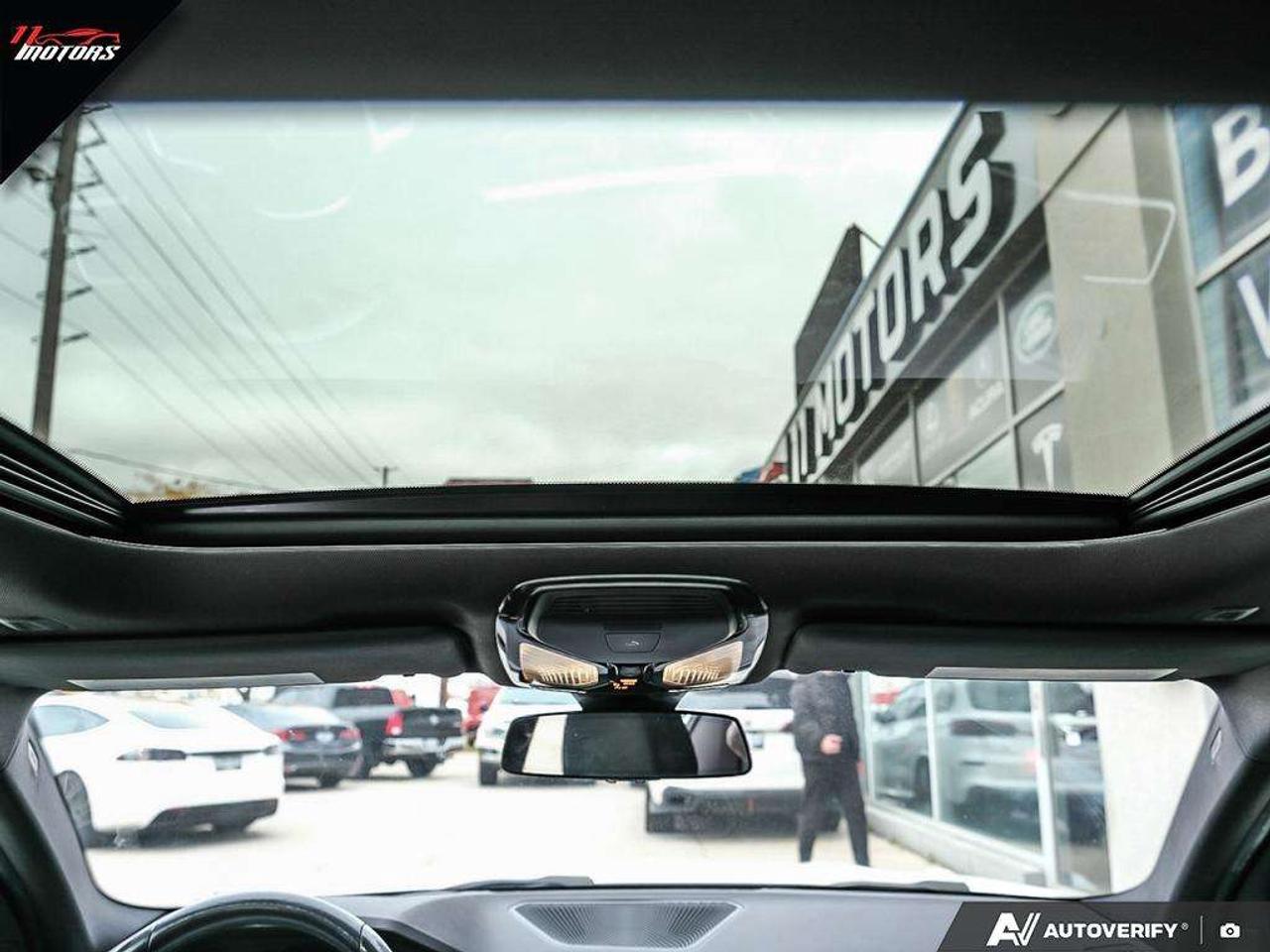 2020 BMW 3 Series 330i xDrive Sedan   M SPORT   360 CAM   HEADS UP DISPLAY Photo
