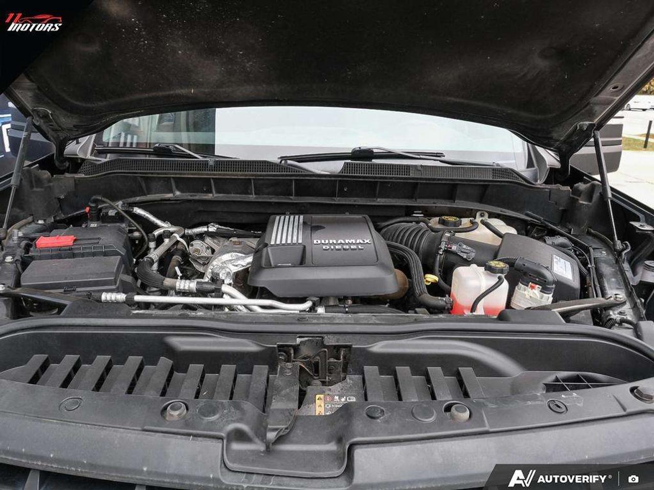 2021 Chevrolet Silverado 1500 4WD Crew Cab 147 RST  DURAMAX   NO ACCIDENTS Photo