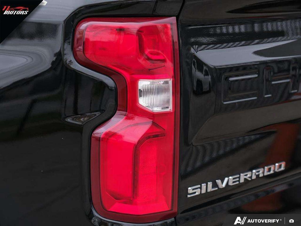2021 Chevrolet Silverado 1500 4WD Crew Cab 147 RST  DURAMAX   NO ACCIDENTS Photo