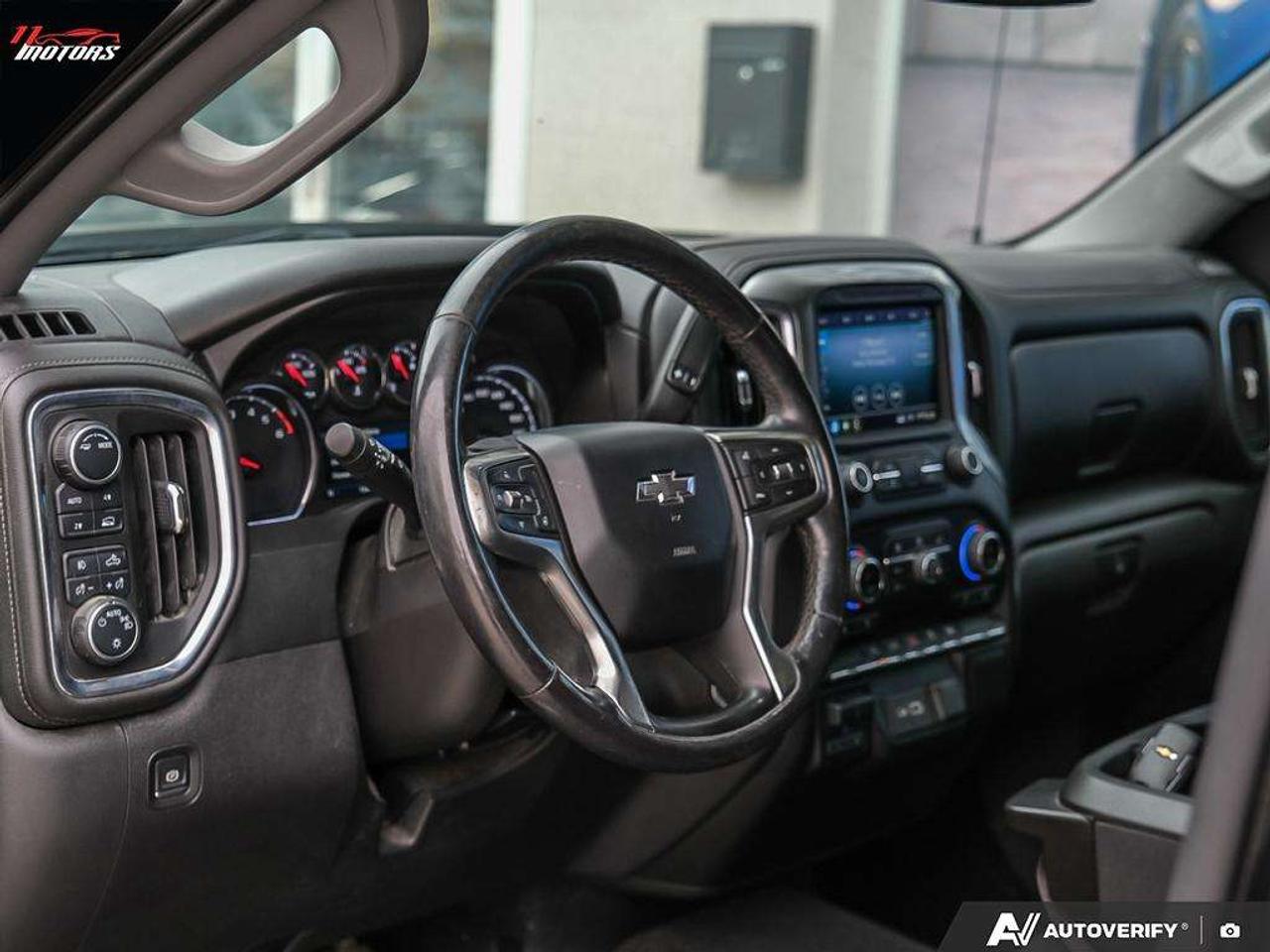 2021 Chevrolet Silverado 1500 4WD Crew Cab 147 RST  DURAMAX   NO ACCIDENTS Photo