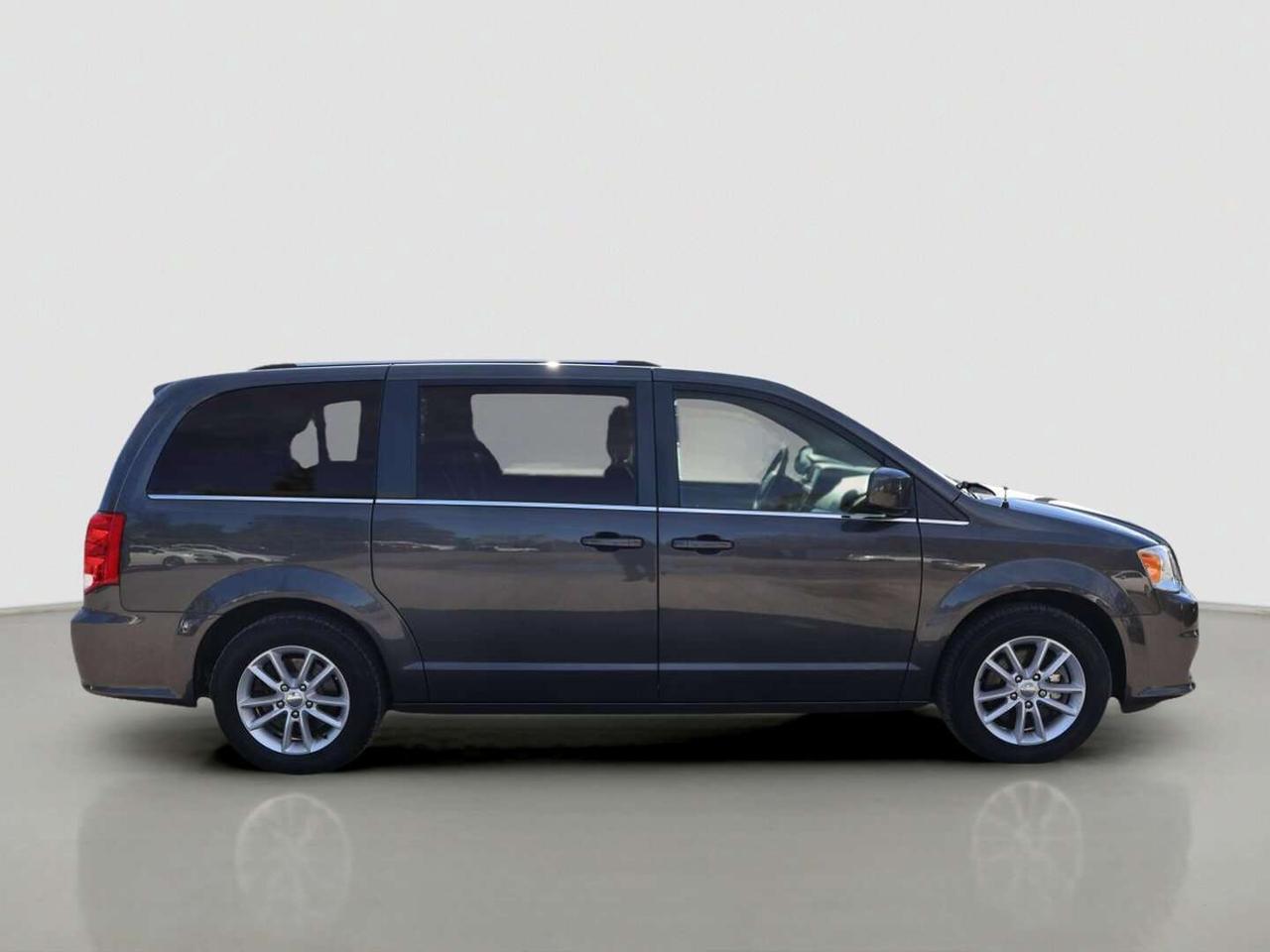 2020 Dodge Grand Caravan SXT Photo