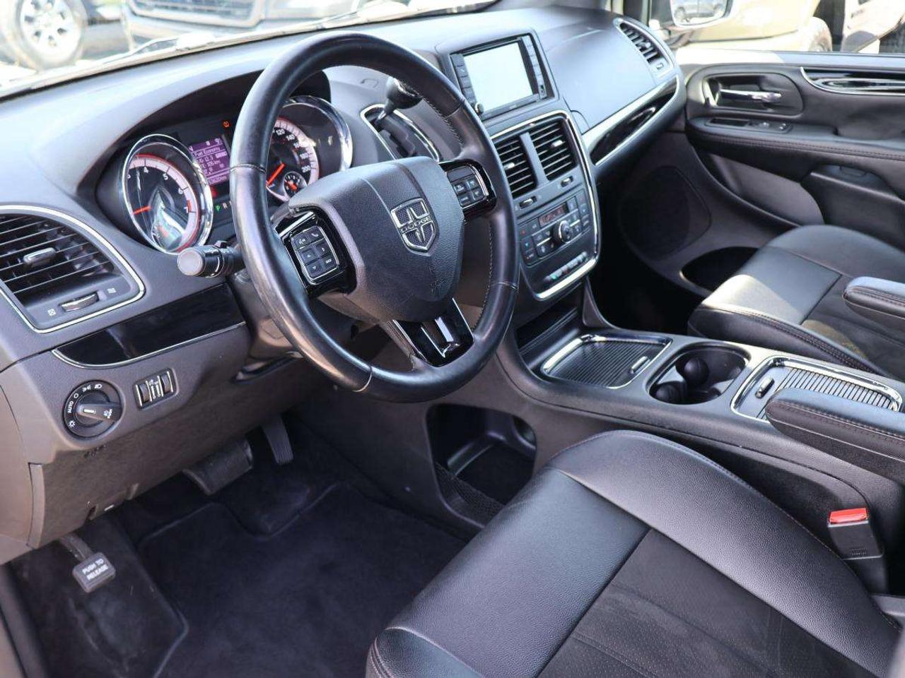 2020 Dodge Grand Caravan SXT Photo