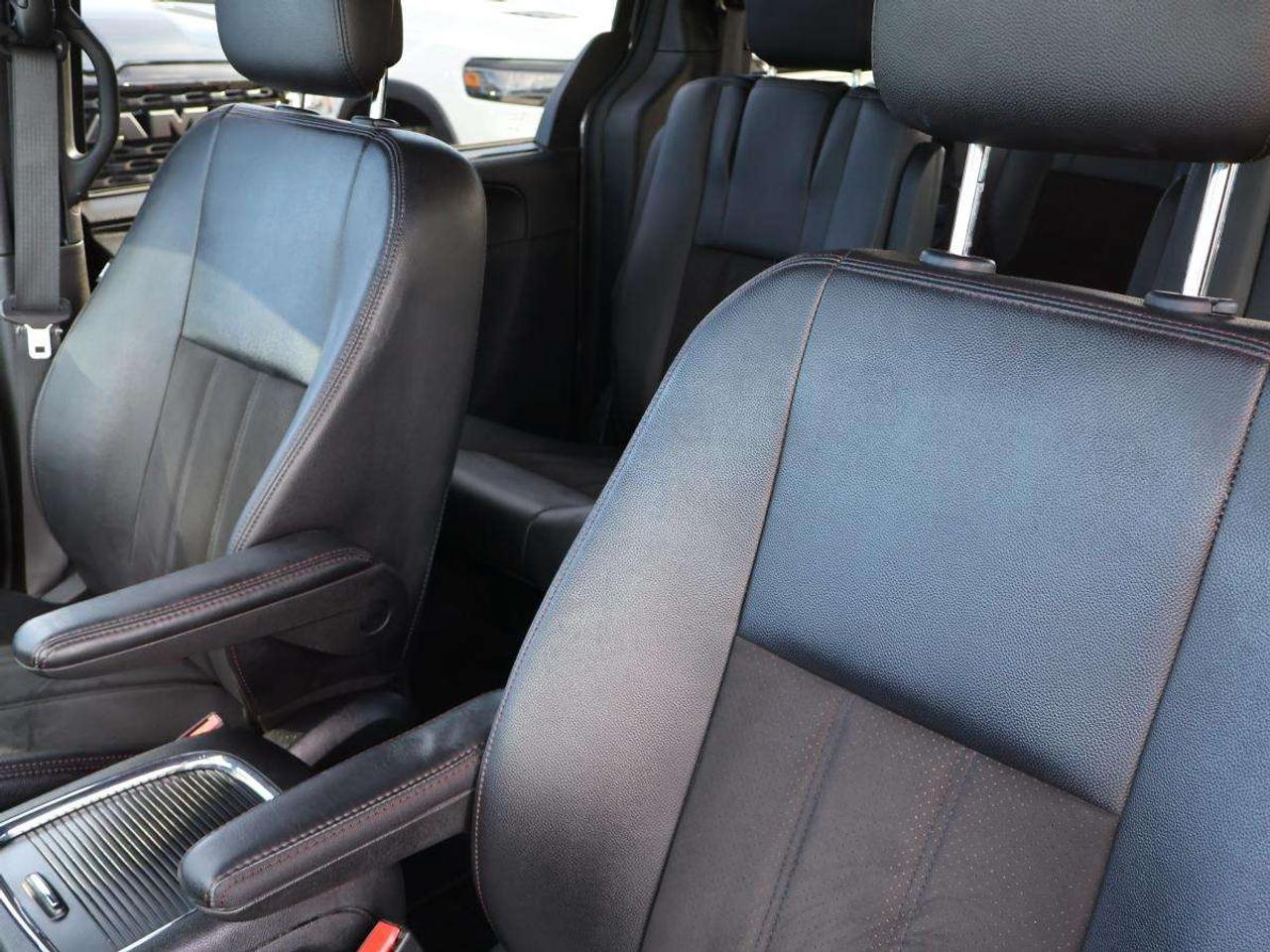 2020 Dodge Grand Caravan SXT Photo