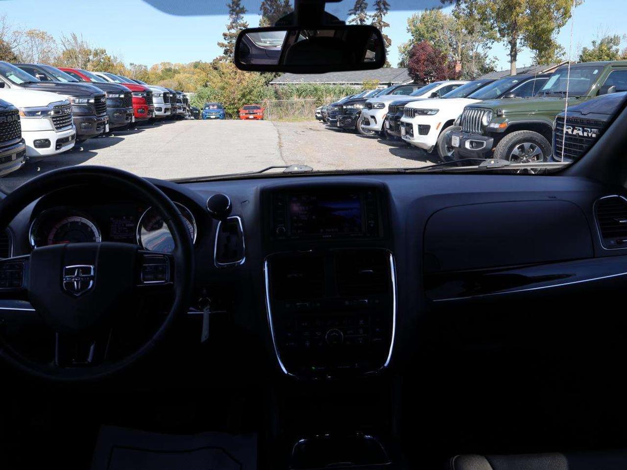 2020 Dodge Grand Caravan SXT Photo