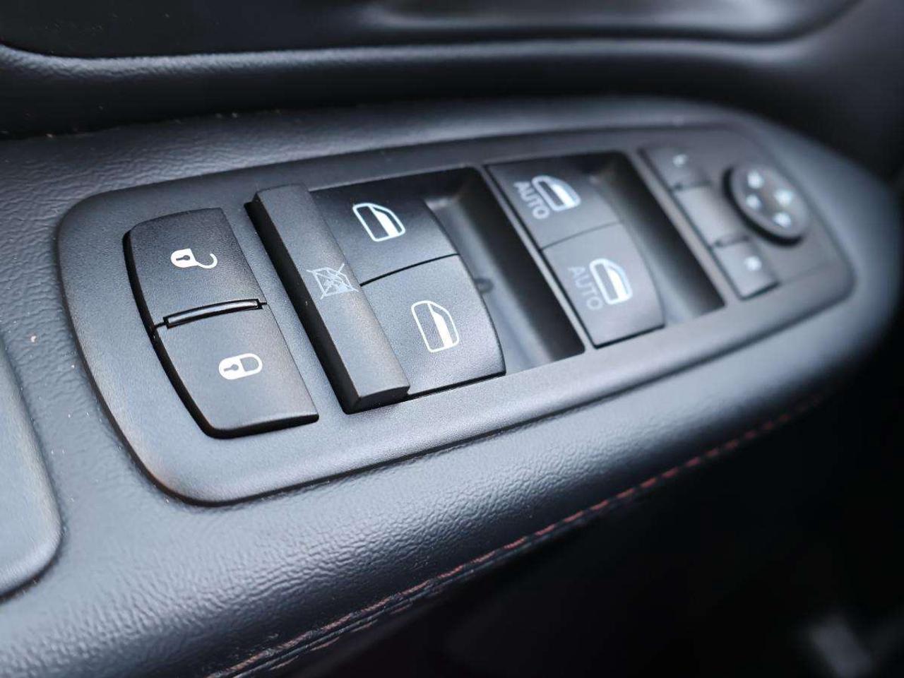 2020 Dodge Grand Caravan SXT Photo