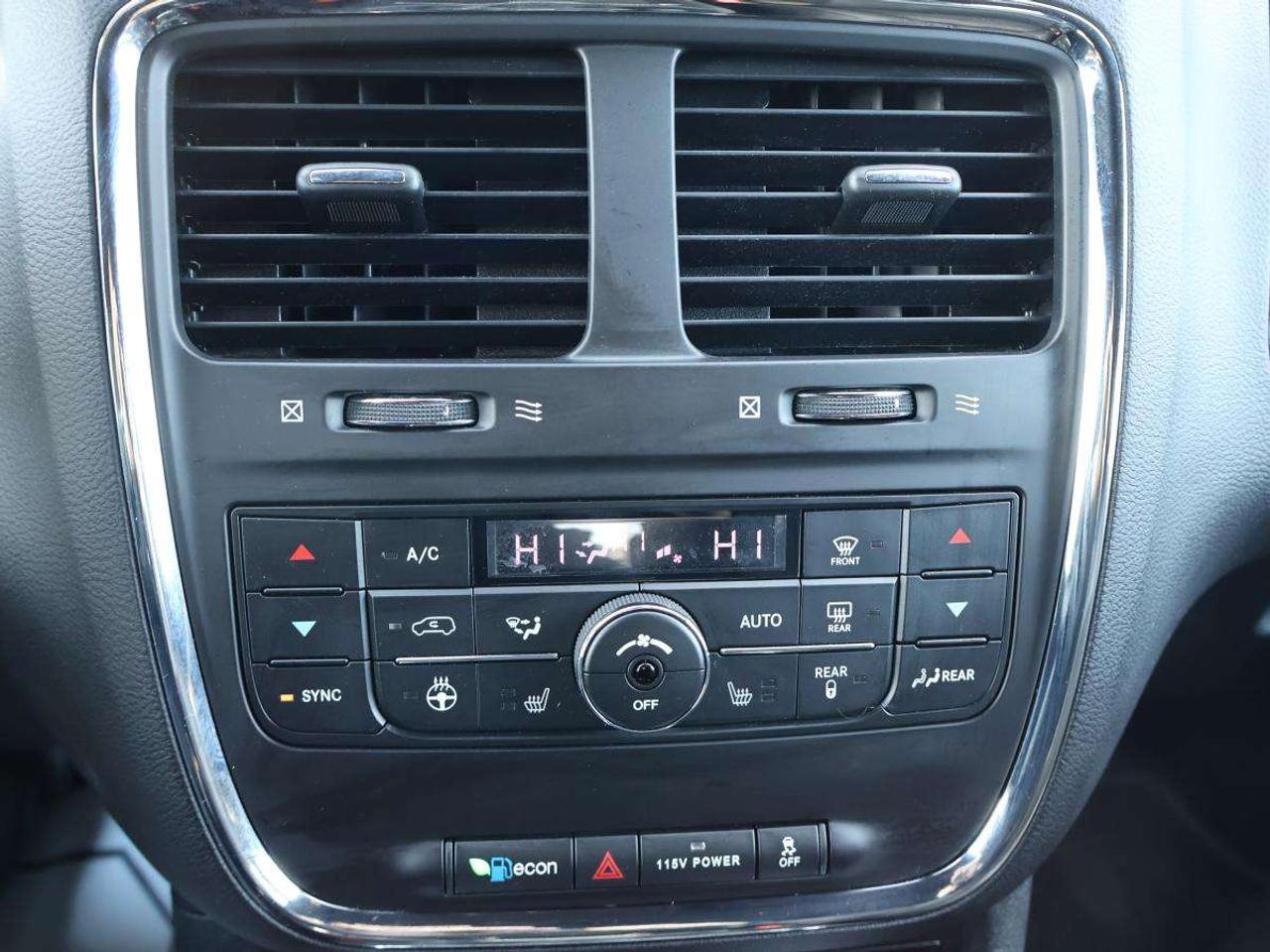 2020 Dodge Grand Caravan SXT Photo