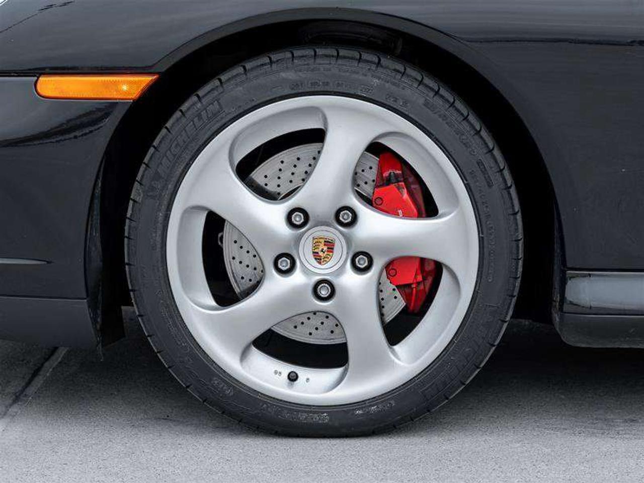 2005 Porsche 911 Carrera S Sport Seats Heated Seats EXC options with deviations Photo