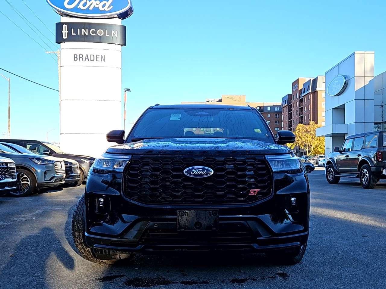 2025 Ford Explorer 4WD   21" WHEELS   3.0L ECOBOOST Photo