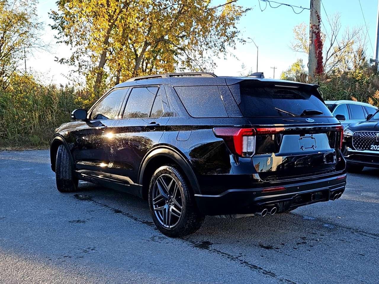 2025 Ford Explorer 4WD   21" WHEELS   3.0L ECOBOOST Photo