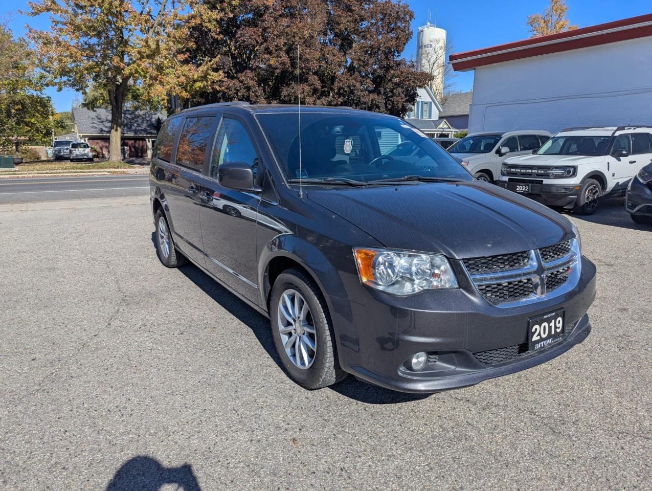 2019 Dodge Grand Caravan SXT Premium Plus 2WD Photo