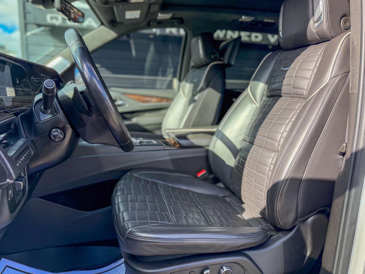2021 Cadillac Escalade Sport Platinum Photo