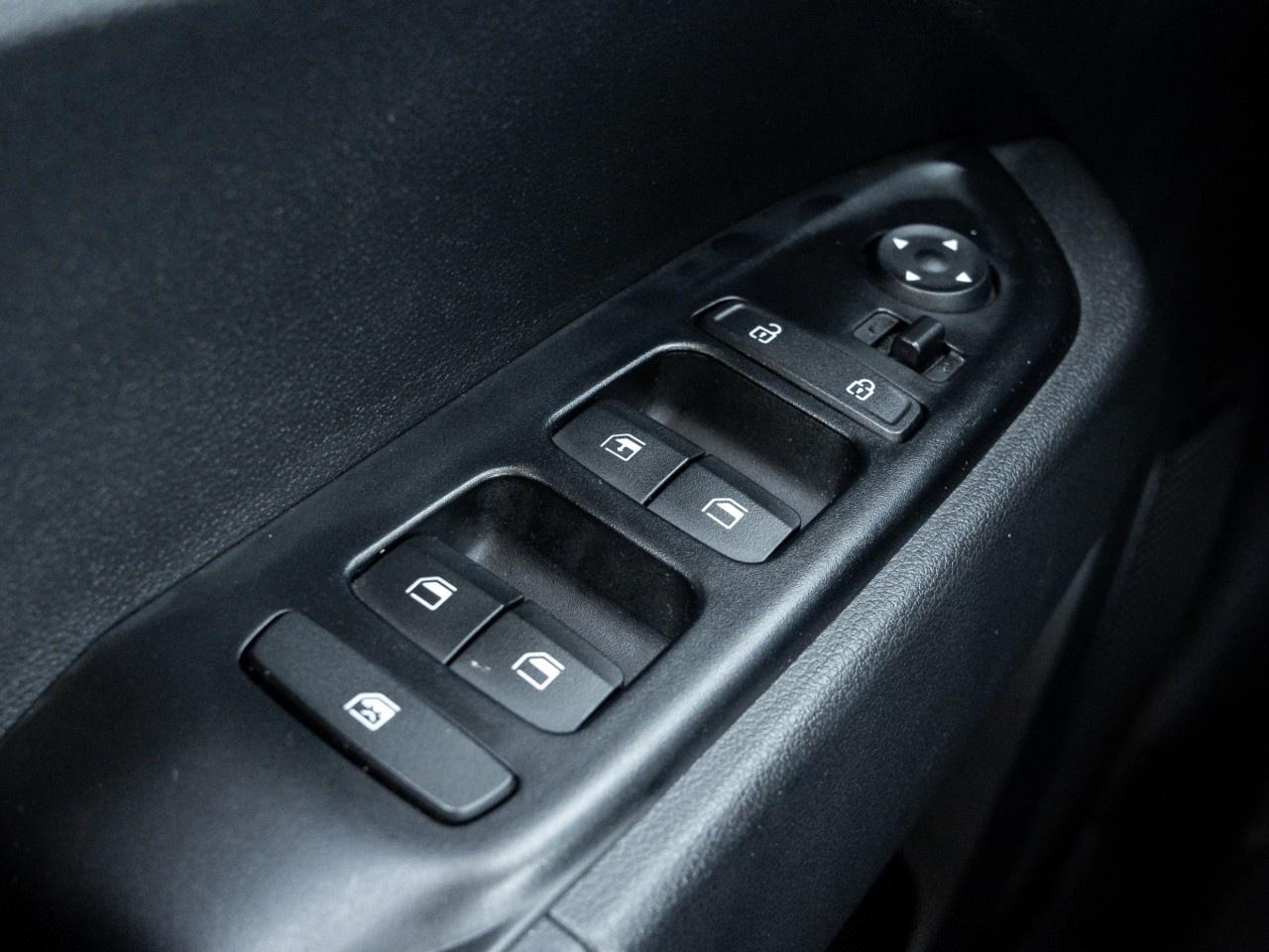 2025 Hyundai Venue Preferred IVT Photo
