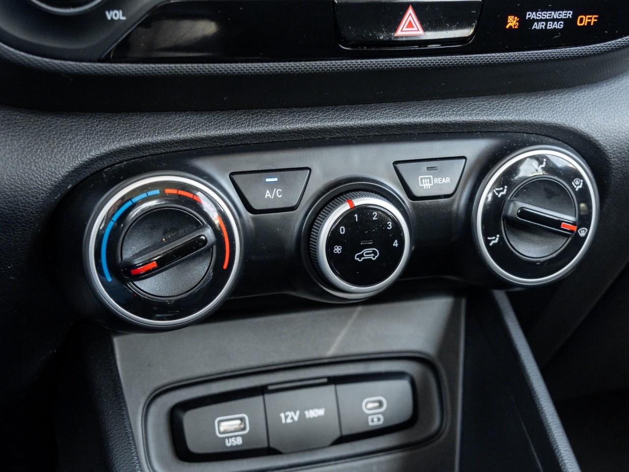 2025 Hyundai Venue Preferred IVT Photo
