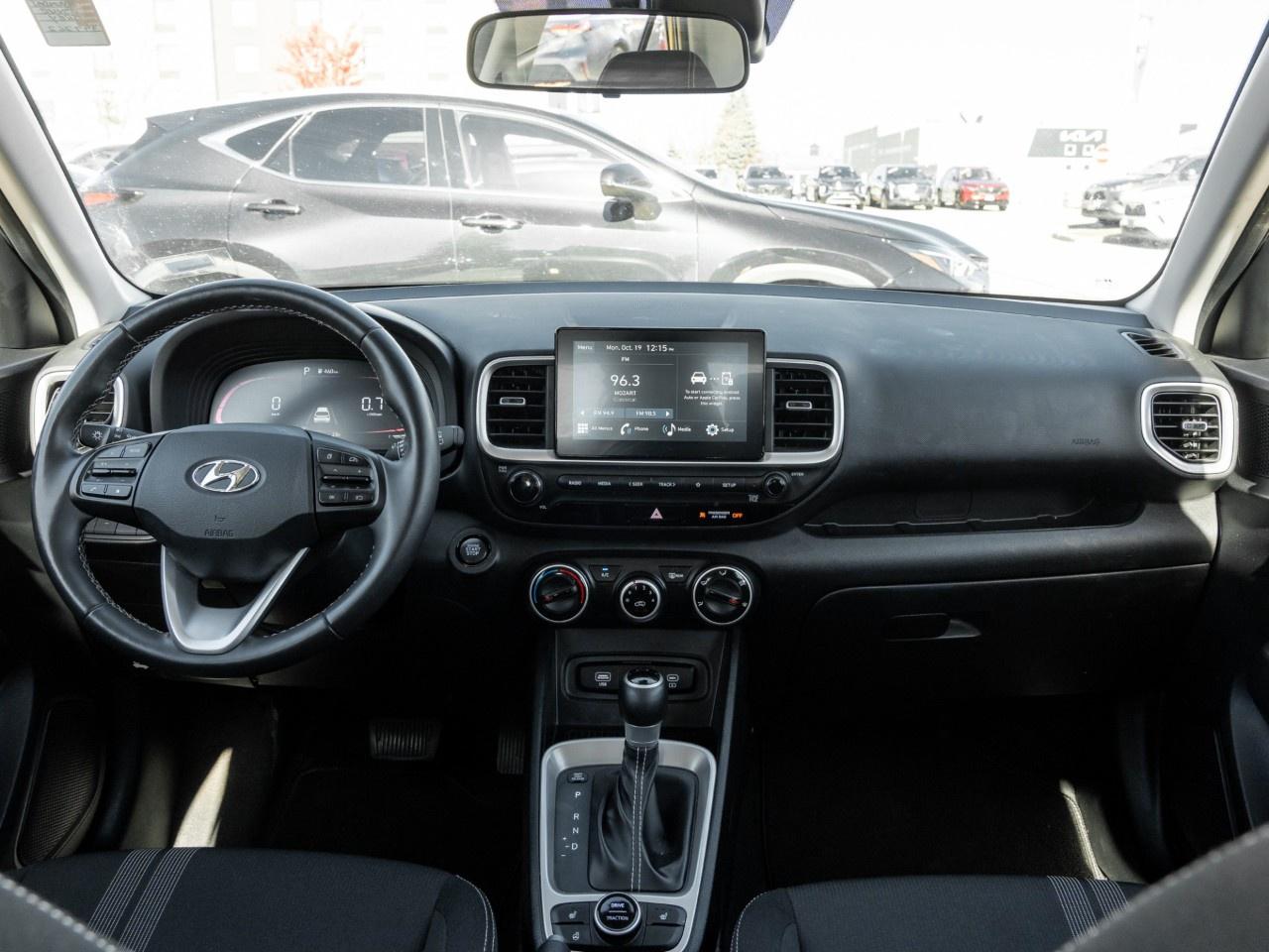 2025 Hyundai Venue Preferred IVT Photo