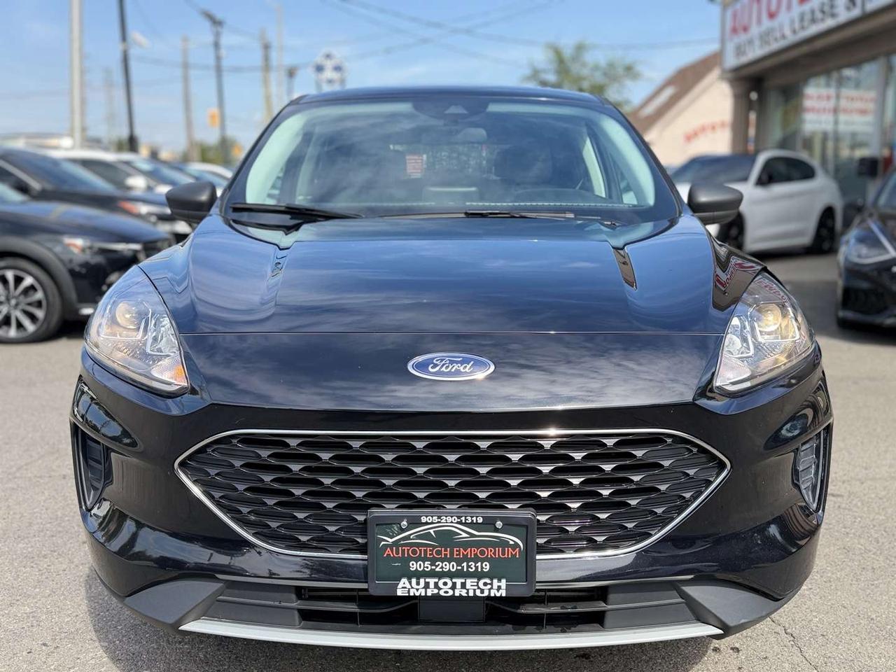 2022 Ford Escape SE AWD   Navi   Htd Seats   Carplay Photo