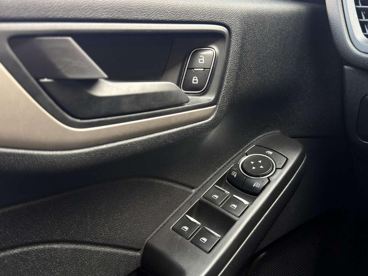 2022 Ford Escape SE AWD   Navi   Htd Seats   Carplay Photo