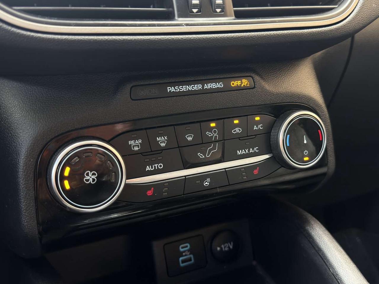 2022 Ford Escape SE AWD   Navi   Htd Seats   Carplay Photo