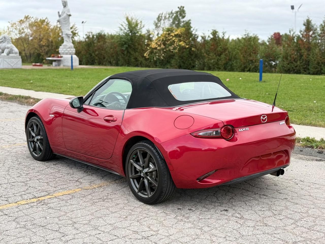 2016 Mazda MX-5 GS Photo