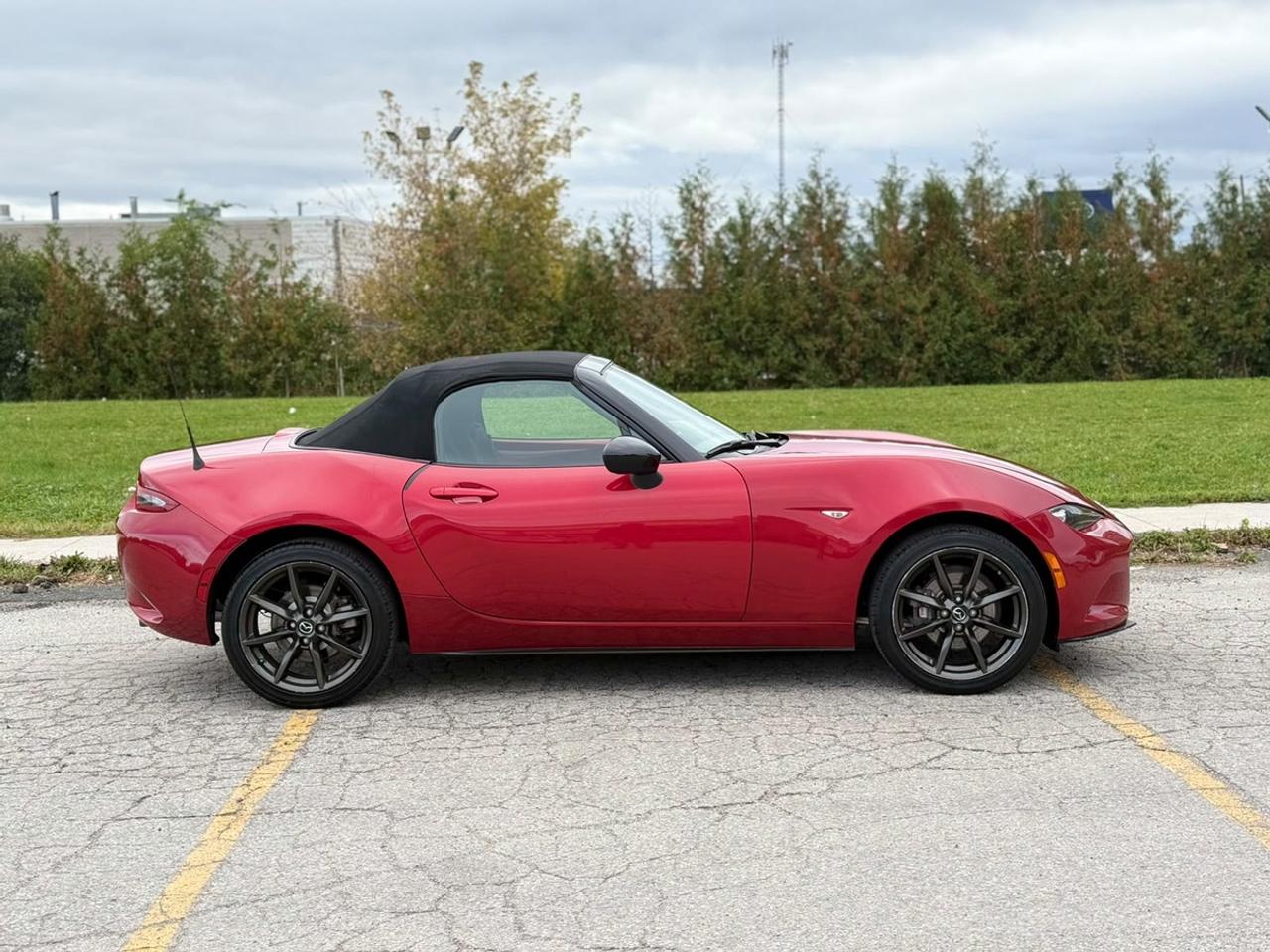2016 Mazda MX-5 GS Photo