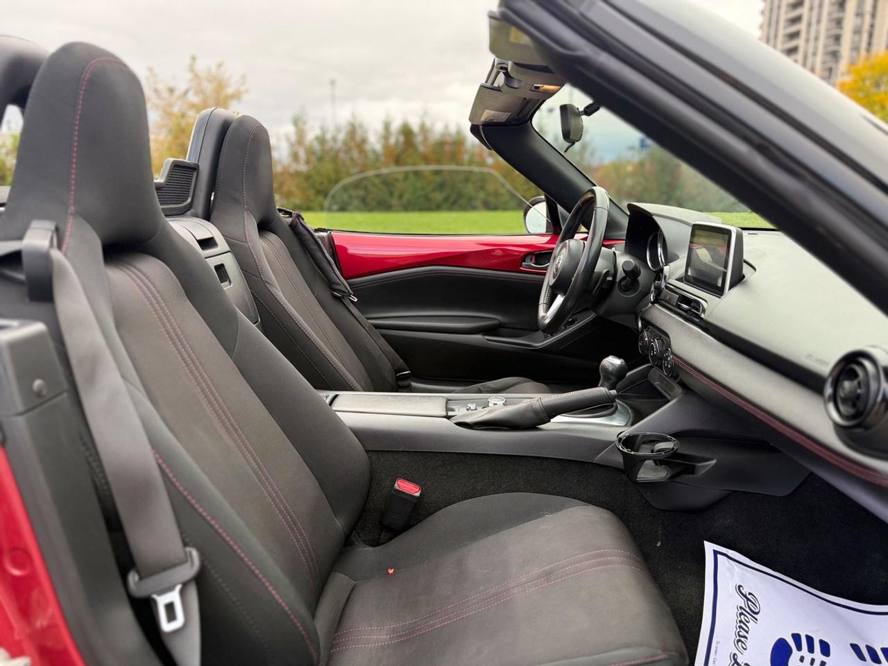 2016 Mazda MX-5 GS Photo