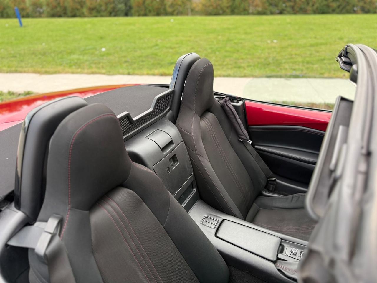 2016 Mazda MX-5 GS Photo