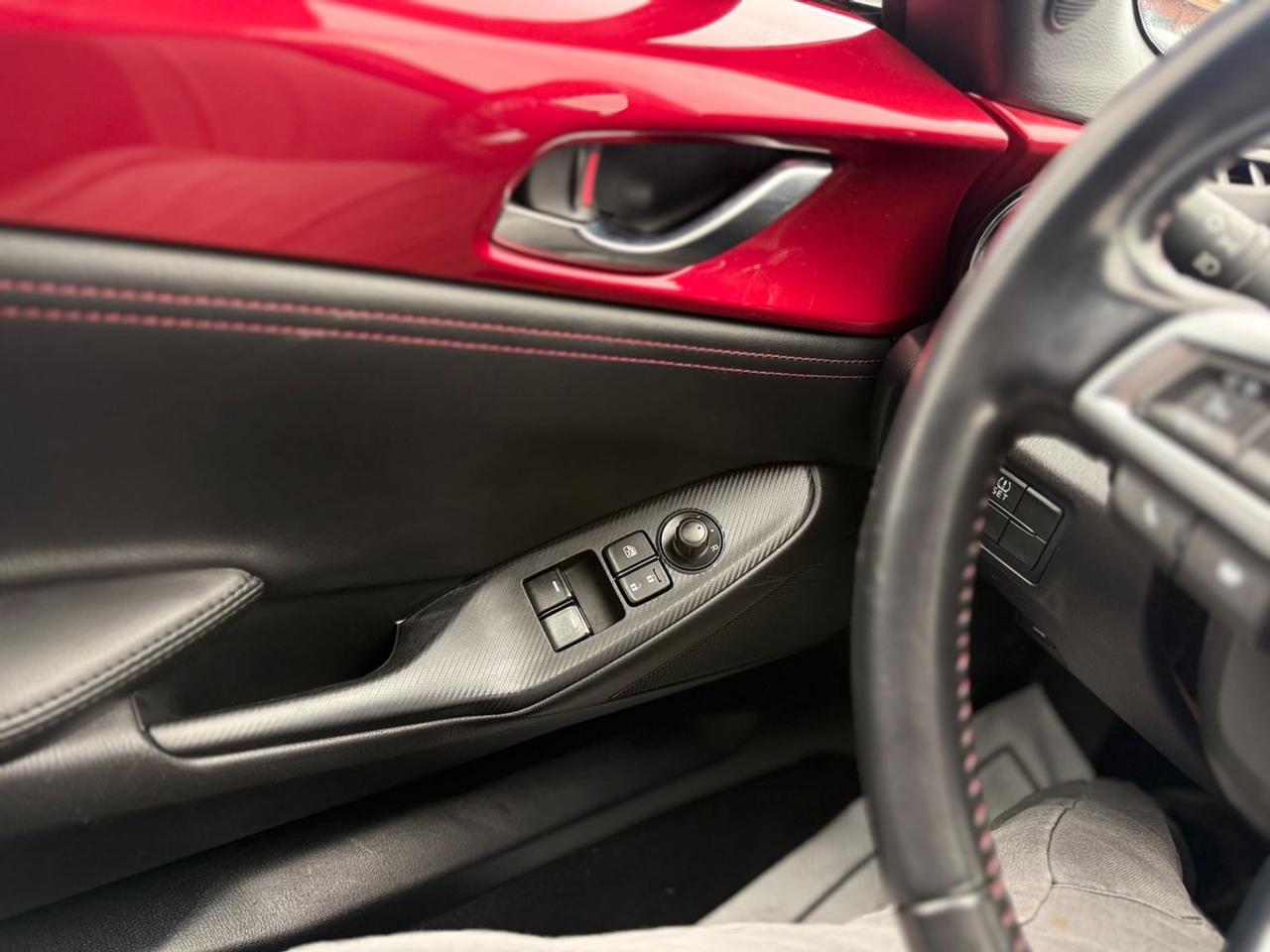 2016 Mazda MX-5 GS Photo