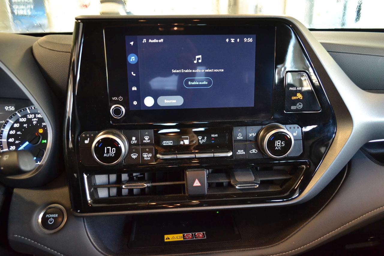 2025 Toyota Highlander XLE Photo
