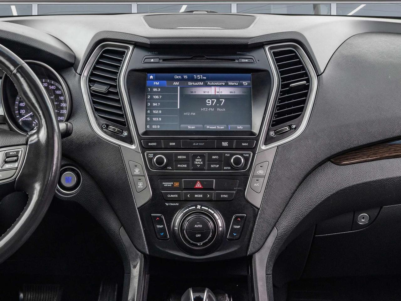 2017 Hyundai Santa Fe Luxury AWD 2.4L   Pano Roof   Heated Seats   Blind Spot   Clean Carfax Photo