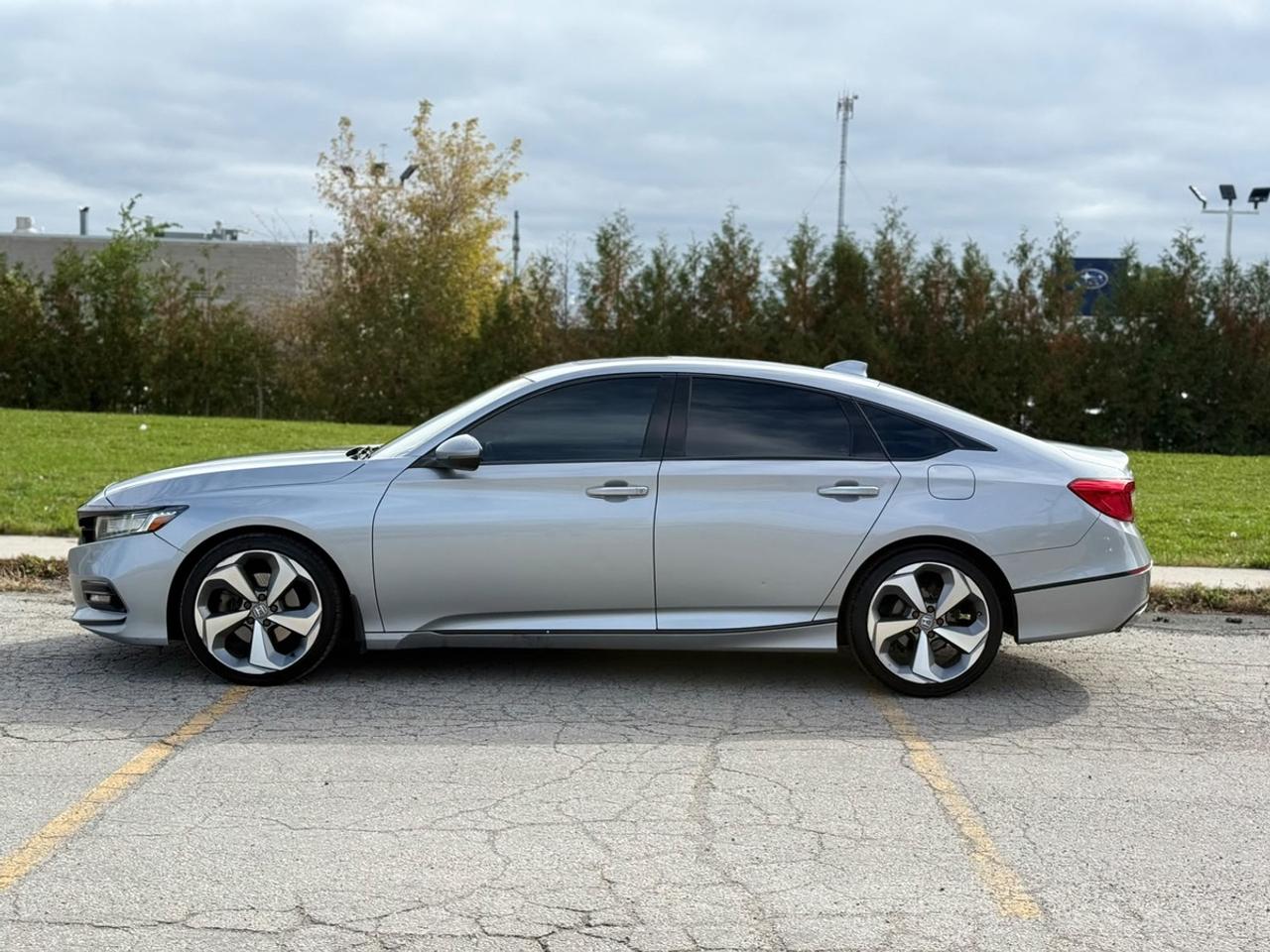 2018 Honda Accord Touring 2.0 Photo