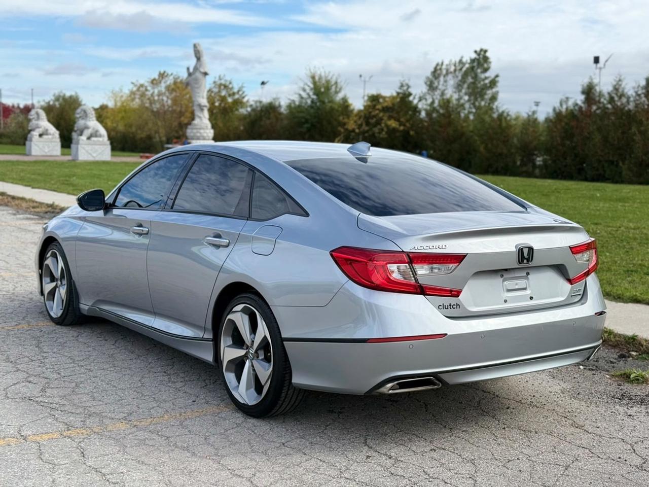 2018 Honda Accord Touring 2.0 Photo