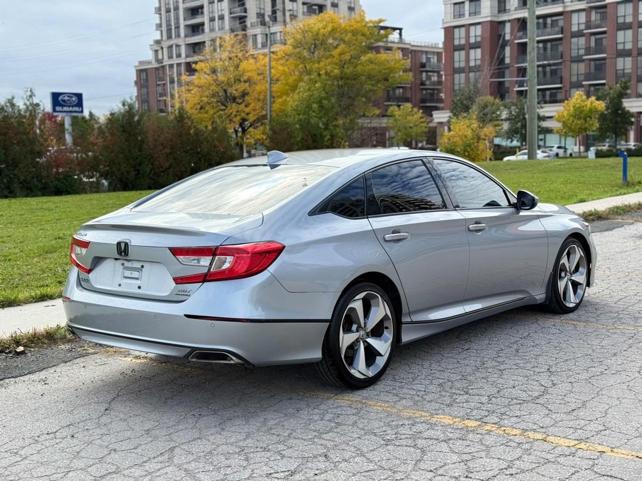 2018 Honda Accord Touring 2.0 Photo