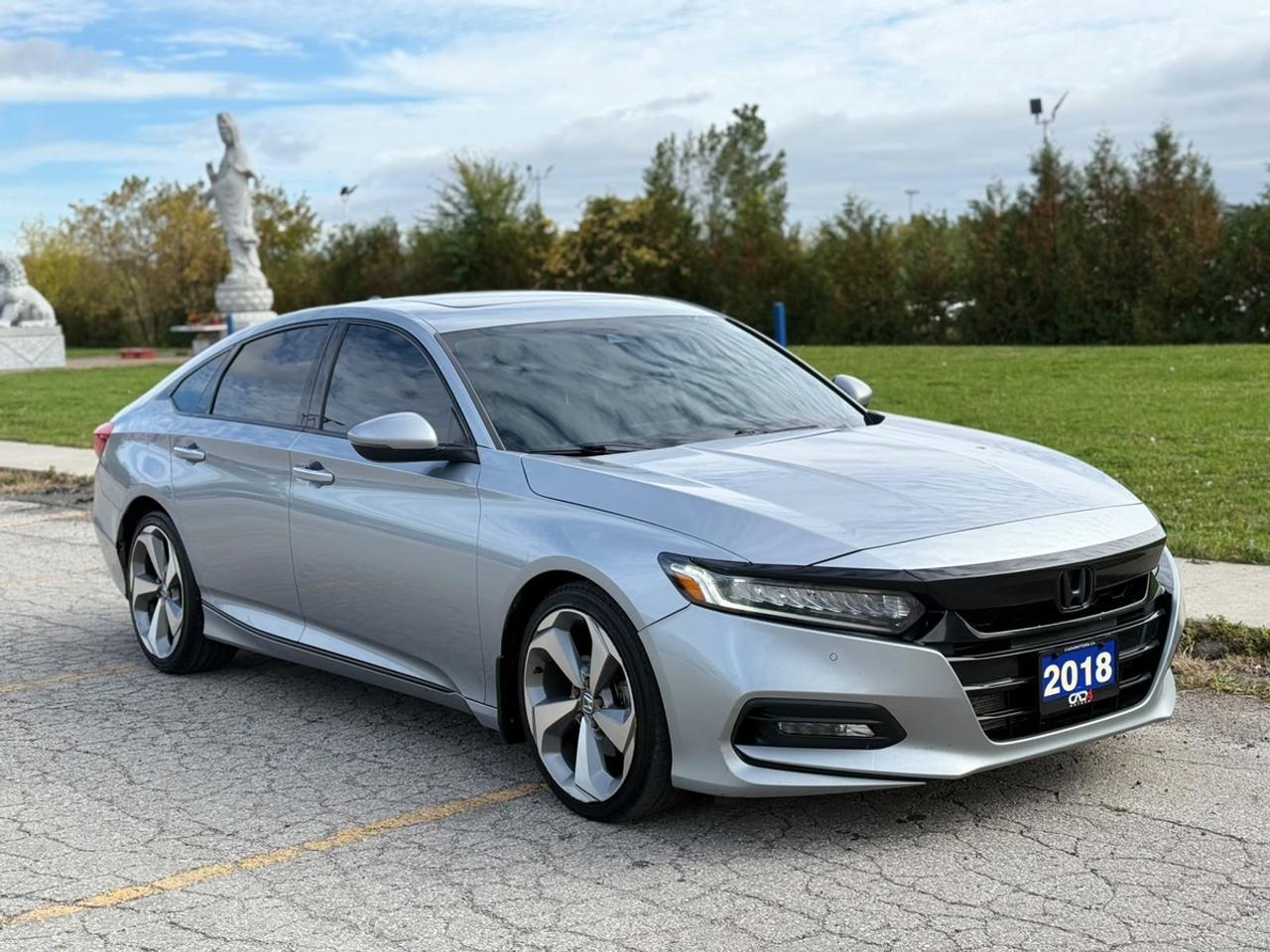 2018 Honda Accord Touring 2.0 Photo