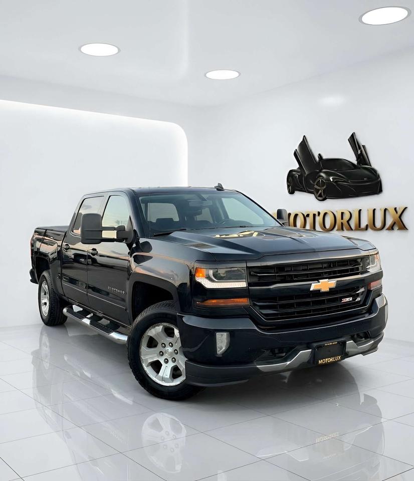 2017 Chevrolet Silverado 1500 4WD Crew Cab  LT w/2LT Photo