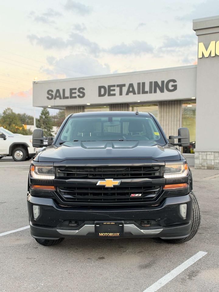 2017 Chevrolet Silverado 1500 4WD Crew Cab  LT w/2LT Photo