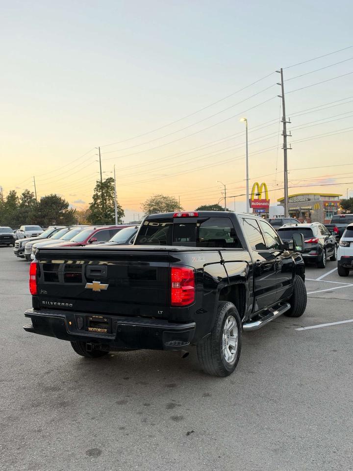 2017 Chevrolet Silverado 1500 4WD Crew Cab  LT w/2LT Photo