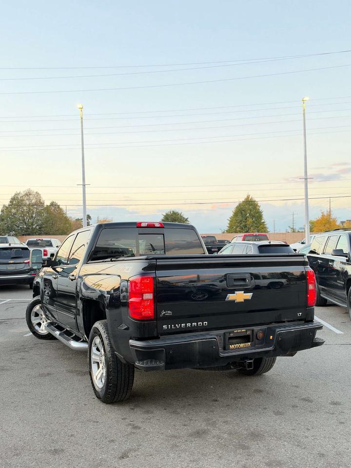 2017 Chevrolet Silverado 1500 4WD Crew Cab  LT w/2LT Photo